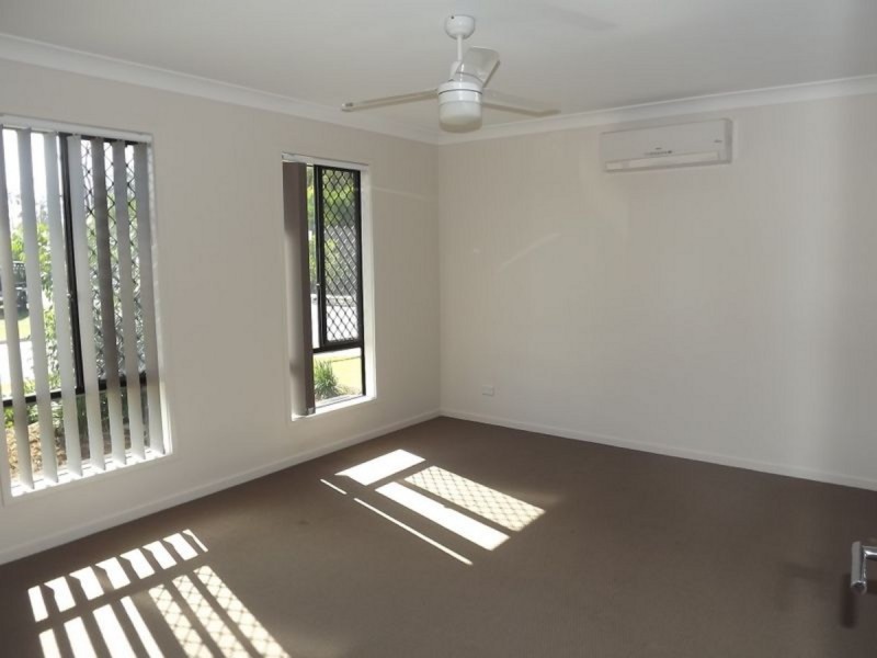 37 Parkvista Circuit, Coomera QLD 4209
