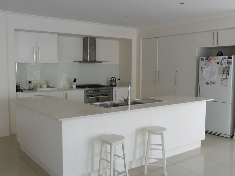 33 Buccaneer Way, Coomera Waters QLD 4209