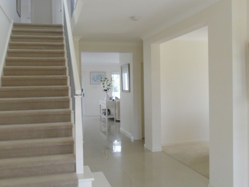 33 Buccaneer Way, Coomera Waters QLD 4209