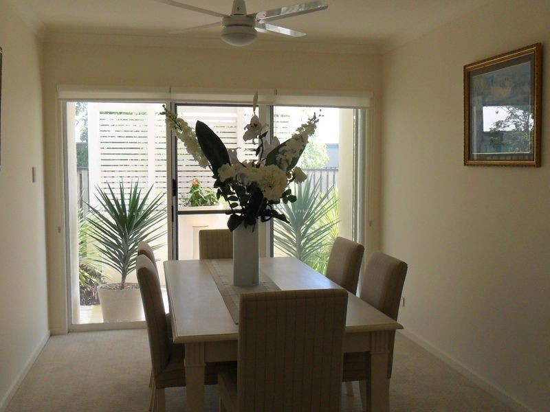 33 Buccaneer Way, Coomera Waters QLD 4209