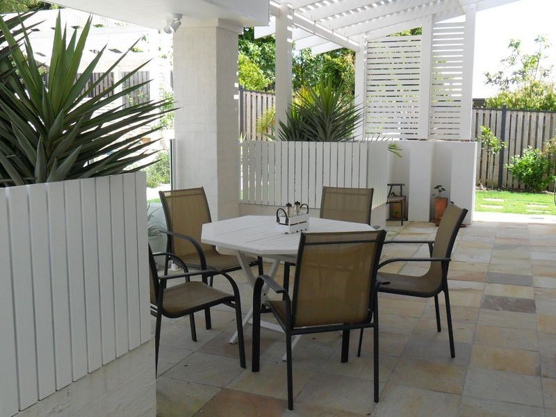 33 Buccaneer Way, Coomera Waters QLD 4209