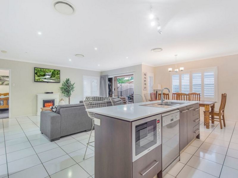 8 Bloomfield Court, Ormeau QLD 4208