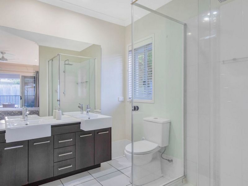 8 Bloomfield Court, Ormeau QLD 4208