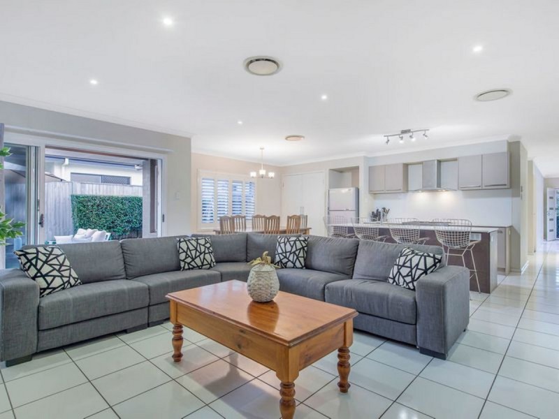 8 Bloomfield Court, Ormeau QLD 4208