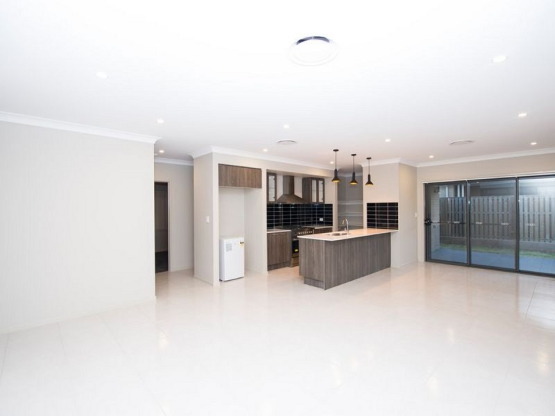 29 Wyperfield Circuit, Pimpama QLD 4209