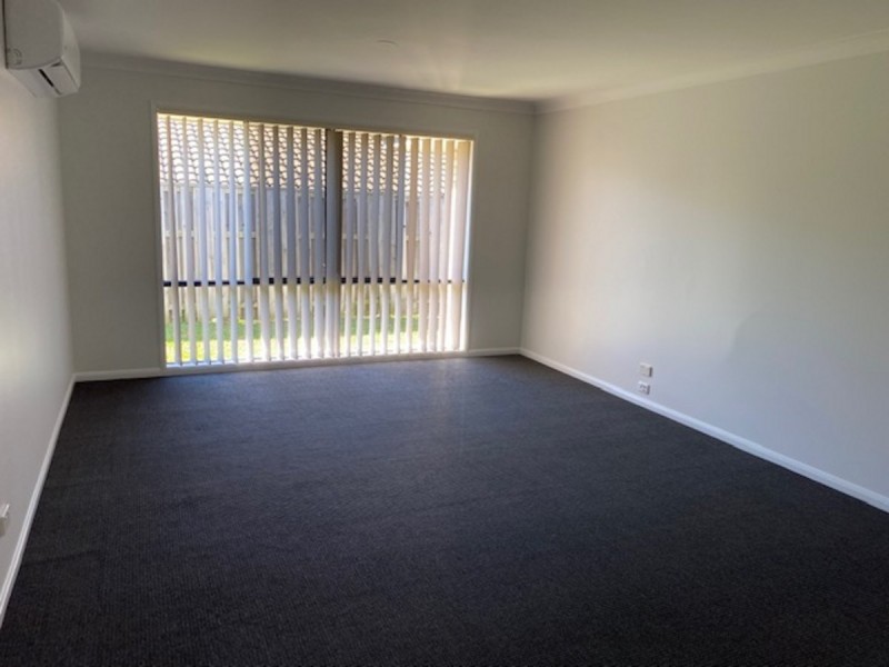 13 Starkey Street, Pacific Pines QLD 4211