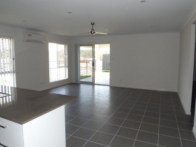 40 Azure Way, Coomera QLD 4209