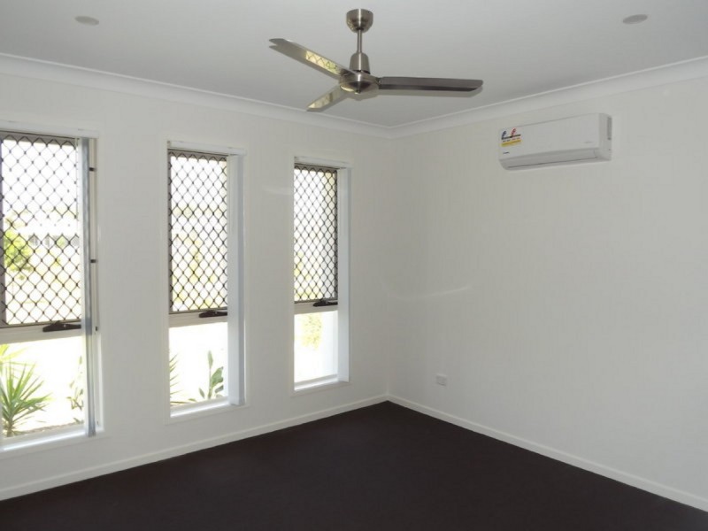 40 Azure Way, Coomera QLD 4209