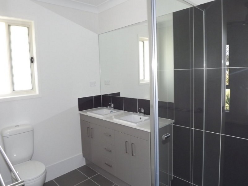 40 Azure Way, Coomera QLD 4209