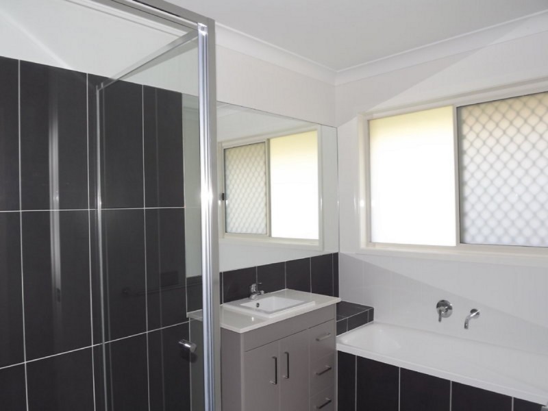 40 Azure Way, Coomera QLD 4209