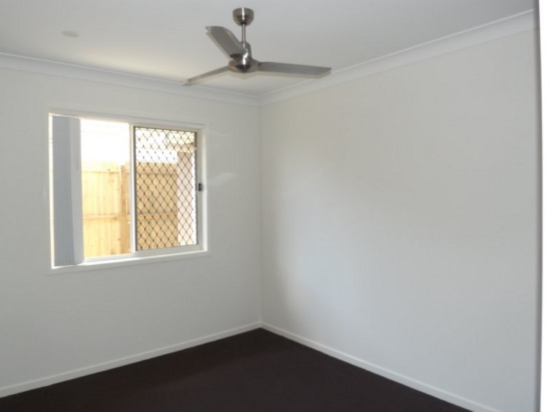 40 Azure Way, Coomera QLD 4209