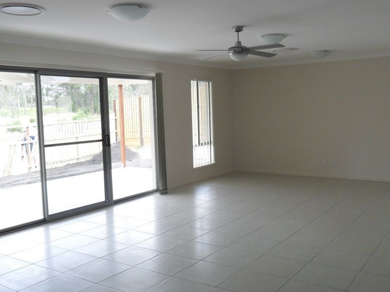 10 Kulki, Coomera Waters QLD 4209