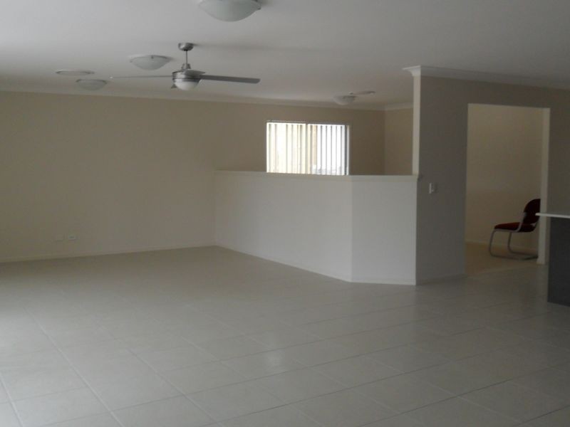 10 Kulki, Coomera Waters QLD 4209