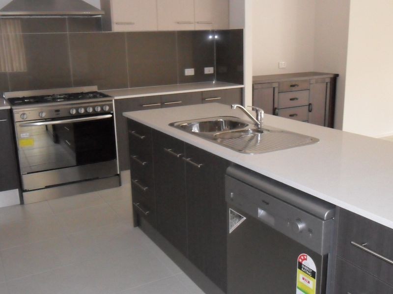 10 Kulki, Coomera Waters QLD 4209