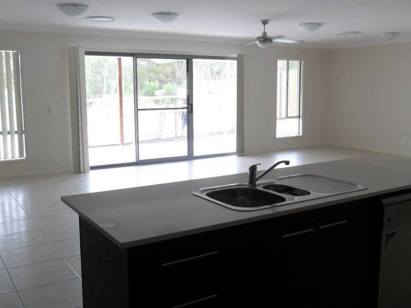 10 Kulki, Coomera Waters QLD 4209