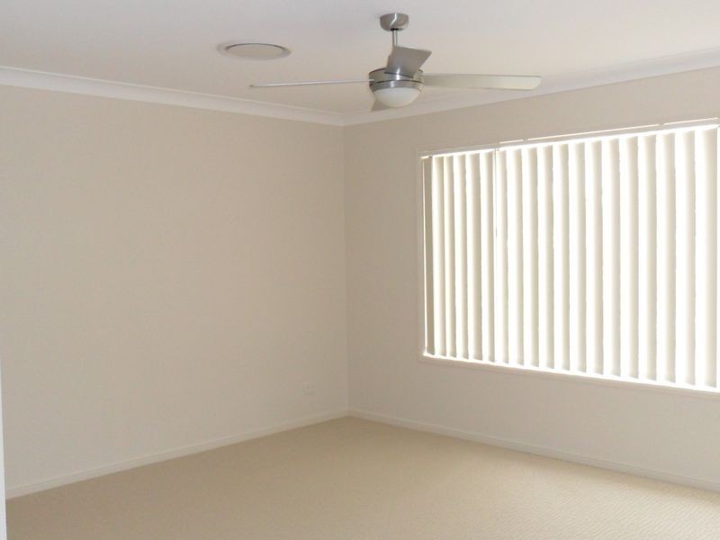 10 Kulki, Coomera Waters QLD 4209