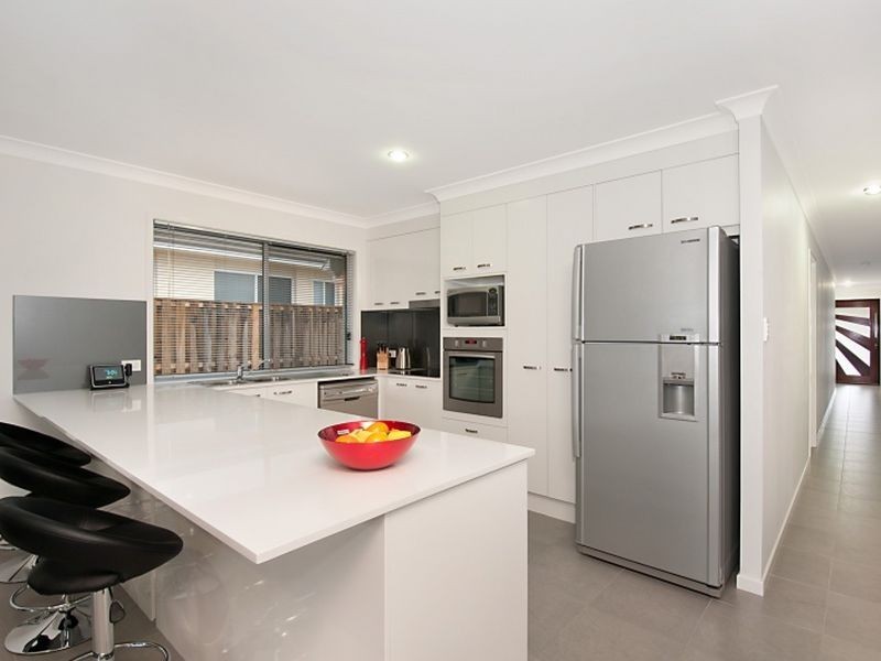 16 Cabriolet Court, Upper Coomera QLD 4209