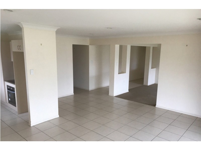 18 Marigold Avenue, Regents Park QLD 4118
