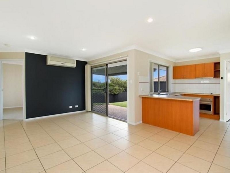 25 Paris Parade, Ormeau QLD 4208