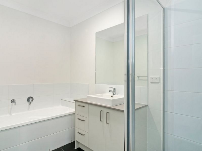 1/6 Pidgeon Street, Pimpama QLD 4209