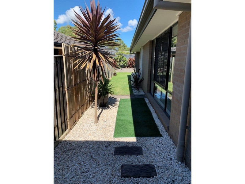 4 Hollanders Crescent, Ormeau Hills QLD 4208