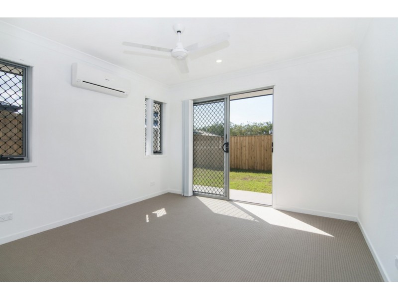62 Azure Way, Pimpama QLD 4209