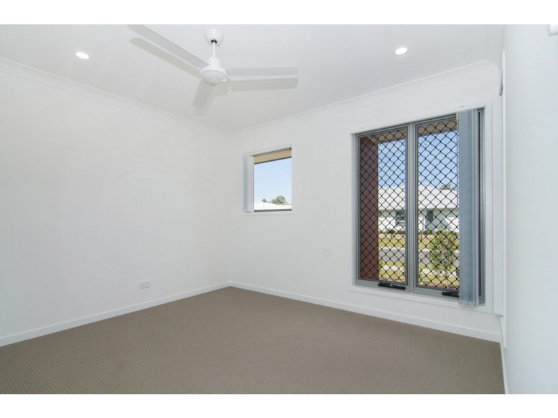 62 Azure Way, Pimpama QLD 4209