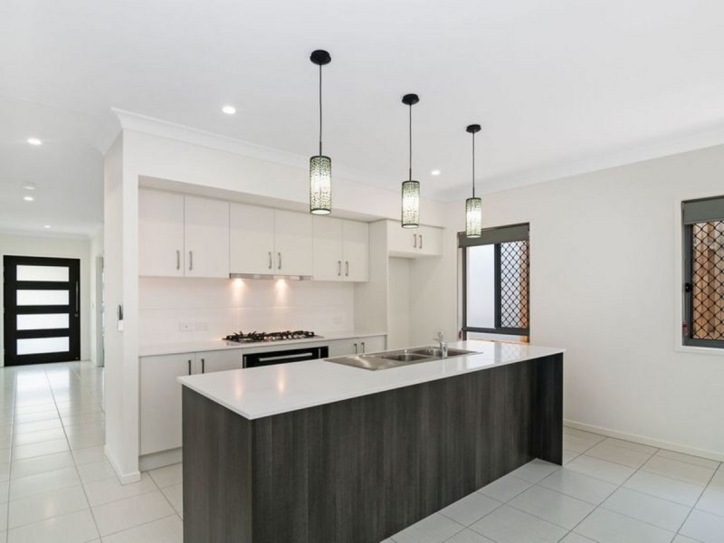 9 Cudmore Street, Pimpama QLD 4209