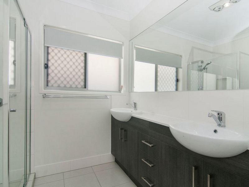 9 Cudmore Street, Pimpama QLD 4209