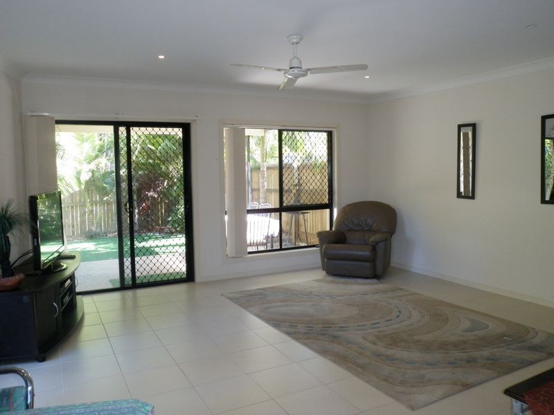 1/7 Dine Court, Upper Coomera QLD 4209