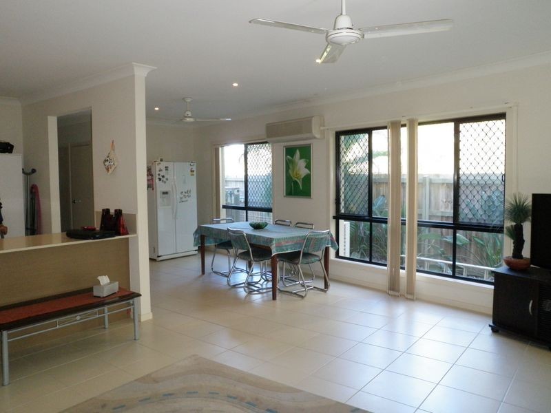 1/7 Dine Court, Upper Coomera QLD 4209