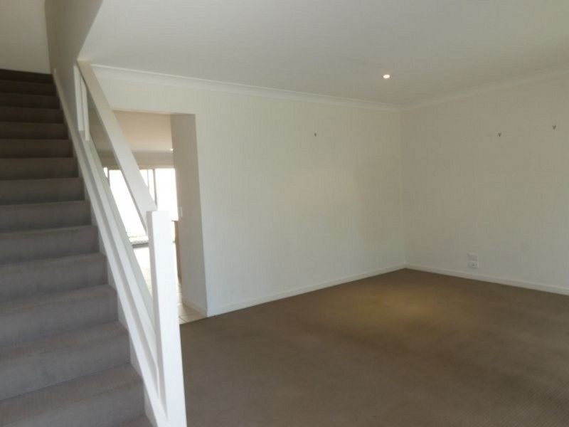 2/26 Jimmy Road, Coomera QLD 4209