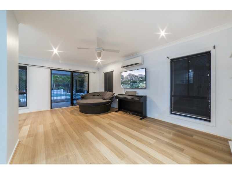 2/7 Dine Court, Upper Coomera QLD 4209