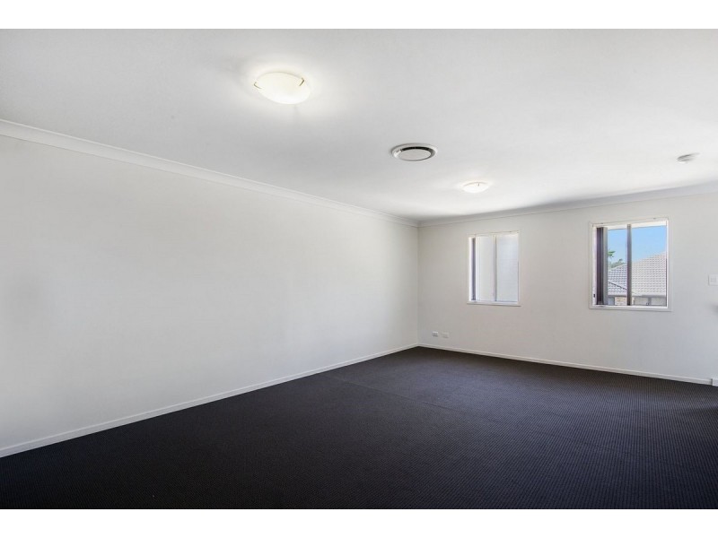 2/30 Pecan Drive, Upper Coomera QLD 4209