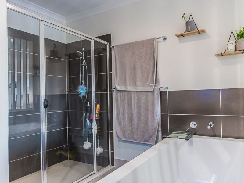 27 Adelaide Crescent, Ormeau Hills QLD 4208