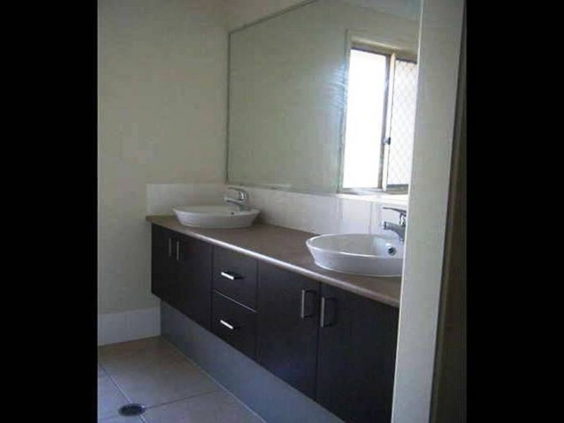 26 Shawnee Crescent, Pimpama QLD 4209