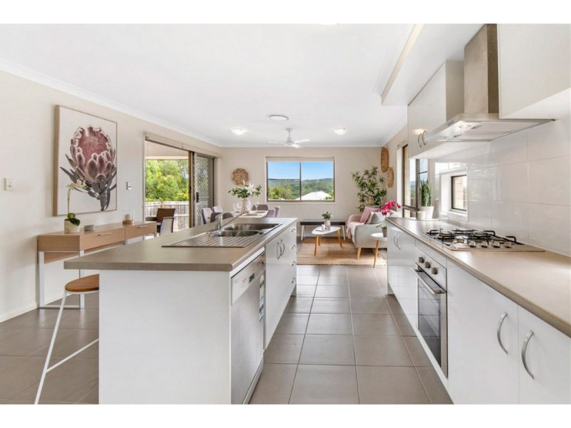 18 Nightshade Crescent, Pimpama QLD 4209