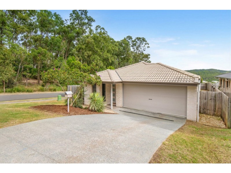 18 Nightshade Crescent, Pimpama QLD 4209