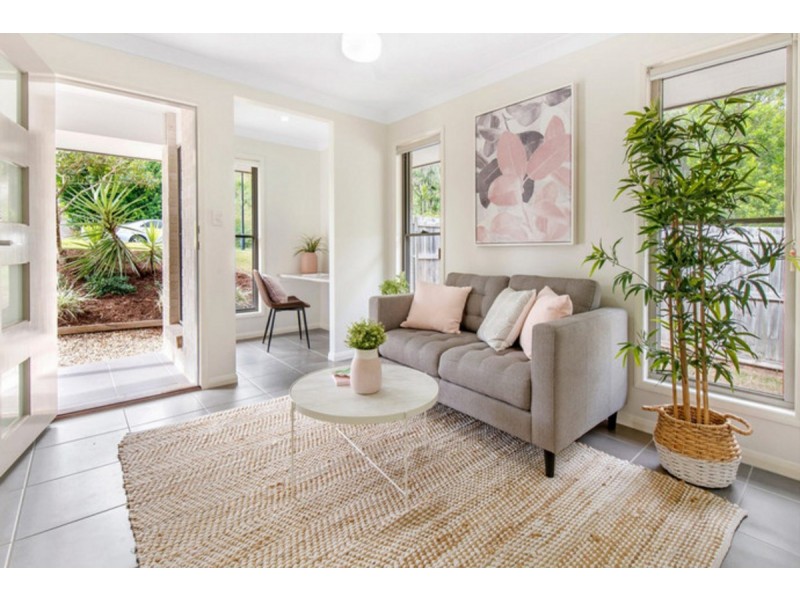 18 Nightshade Crescent, Pimpama QLD 4209