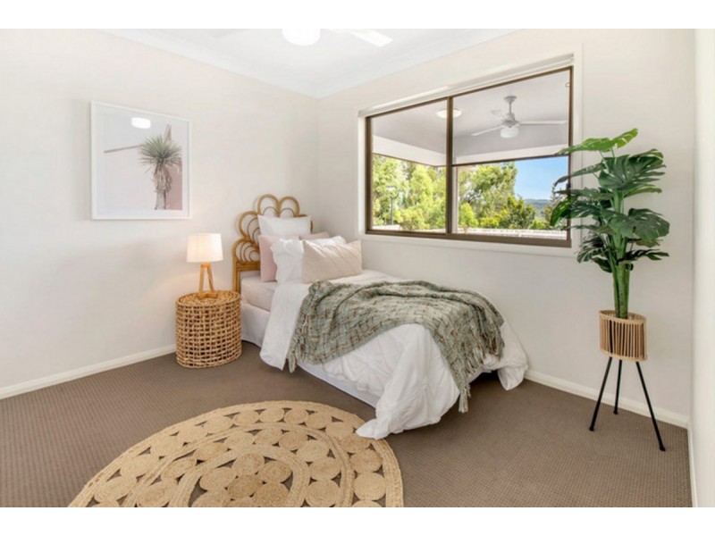 18 Nightshade Crescent, Pimpama QLD 4209