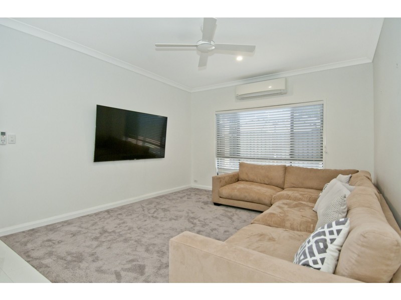 14 Monarch Avenue, Upper Coomera QLD 4209
