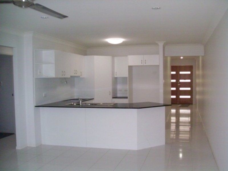 1/18 Bodacious Terrace, Pimpama QLD 4209