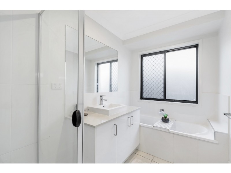1 Butcher Bird Circuit, Upper Coomera QLD 4209