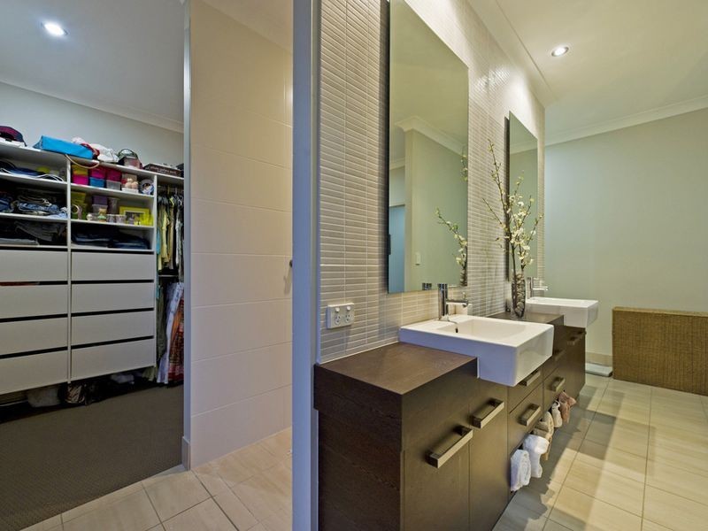 4 Elusive Road, Coomera Waters QLD 4209