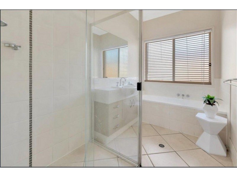5 Krystle Court, Upper Coomera QLD 4209