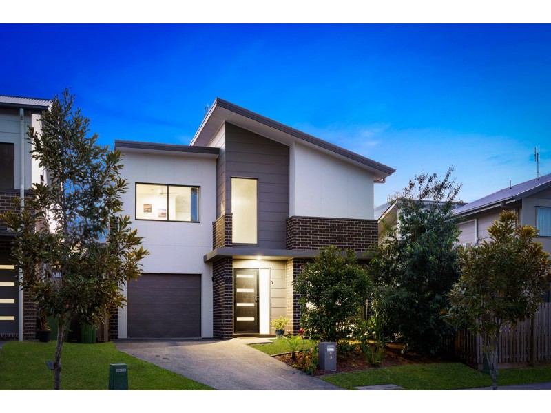 7 Flora Terrace, Pimpama QLD 4209