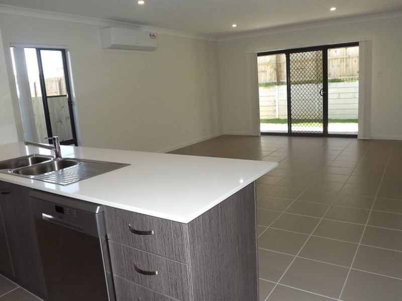 16 Tribeca Circuit, Coomera QLD 4209