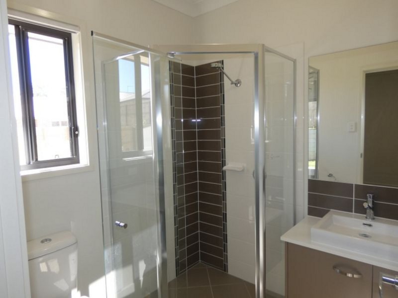 16 Tribeca Circuit, Coomera QLD 4209