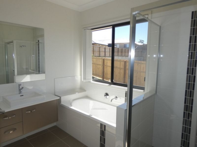 16 Tribeca Circuit, Coomera QLD 4209