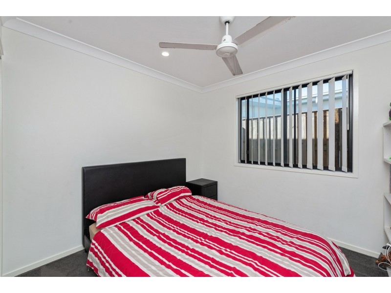 15 Hill Drive, Pimpama QLD 4209